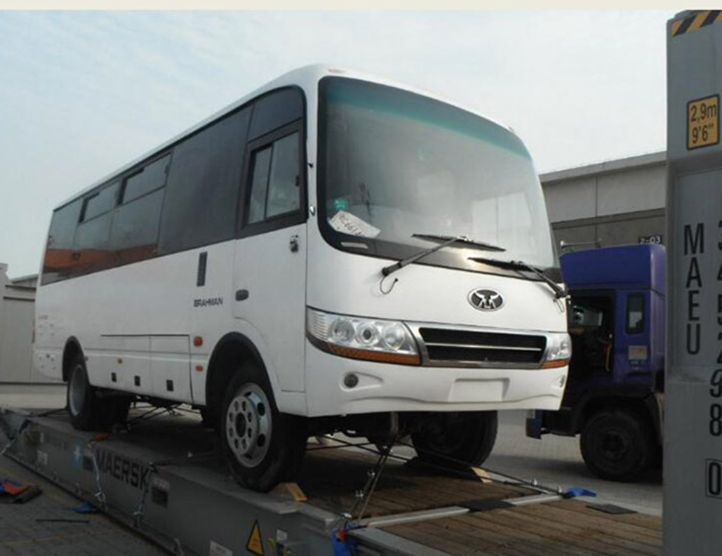 vận chuyển xe bus quá khổ trên container Flat Rack
