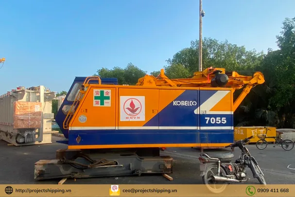 Vận chuyển xe cẩu Kobelco 7055 từ Shanghai về Biên Hòa qua cảng Lotus