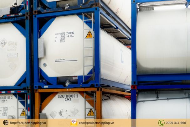 Tank container trong vận chuyển là gì? Những lưu ý quan trọng khi sử dụng Tank container