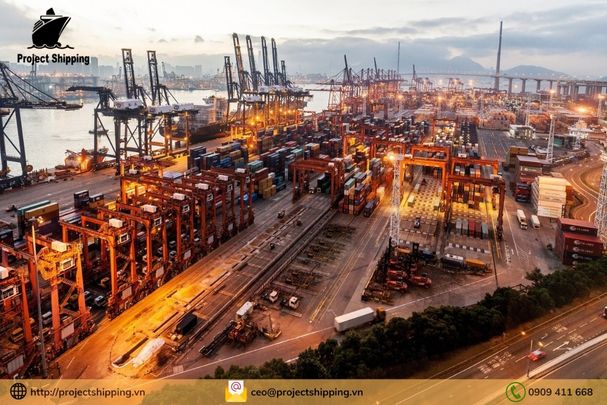 Phụ phí và Local Charge tại Việt Nam