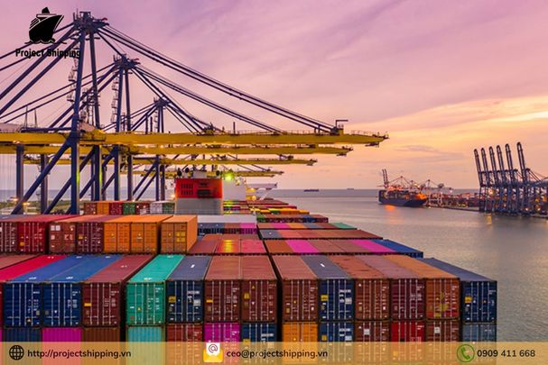 Phụ phí và Local Charge tại Việt Nam