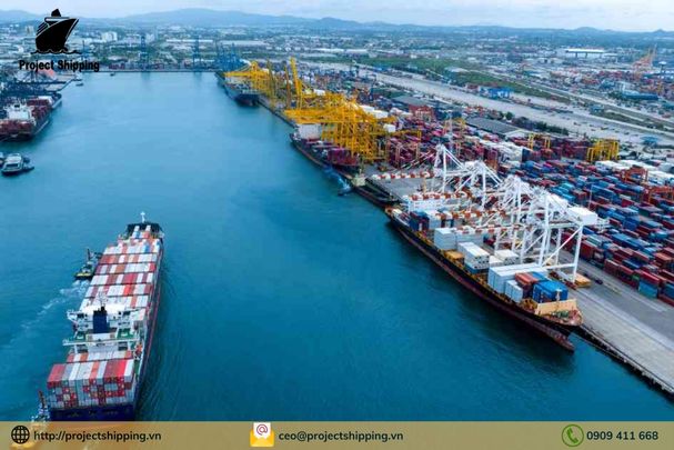 Phụ phí và Local Charge tại Việt Nam