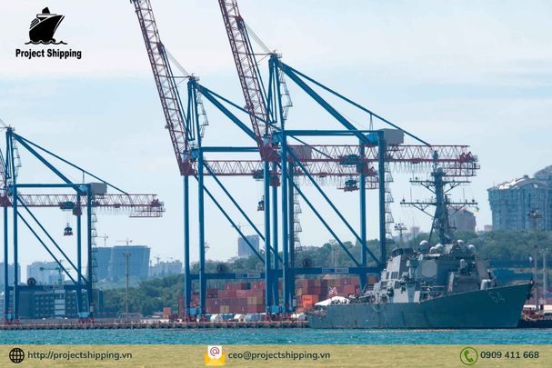 Phụ phí và Local Charge tại Việt Nam