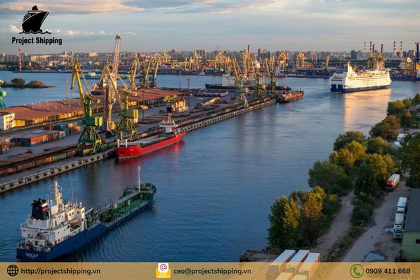 Phụ phí và Local Charge tại Việt Nam