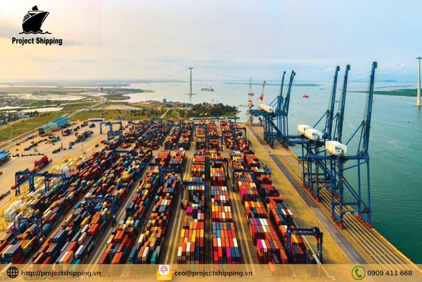 Phụ phí và Local Charge tại Việt Nam