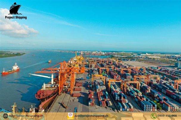 Phụ phí và Local Charge tại Việt Nam