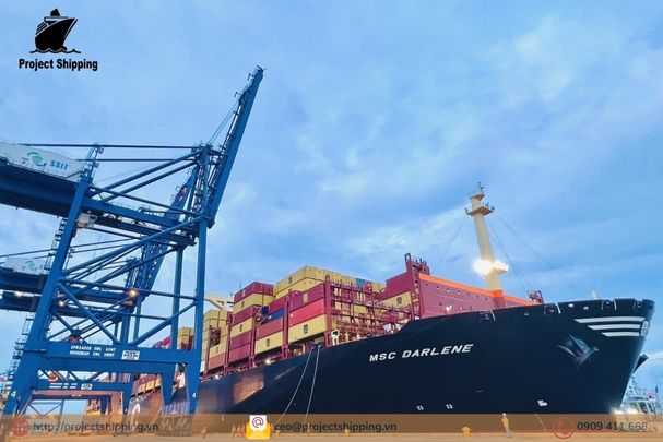 Phụ phí và Local Charge tại Việt Nam