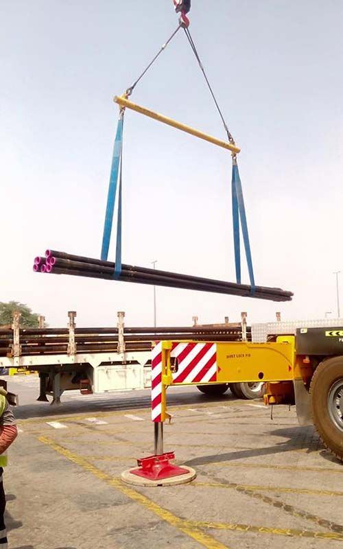 vận chuyển dự án dầu khí lashing bó ống thép bằng dây cẩu chuyên dụng