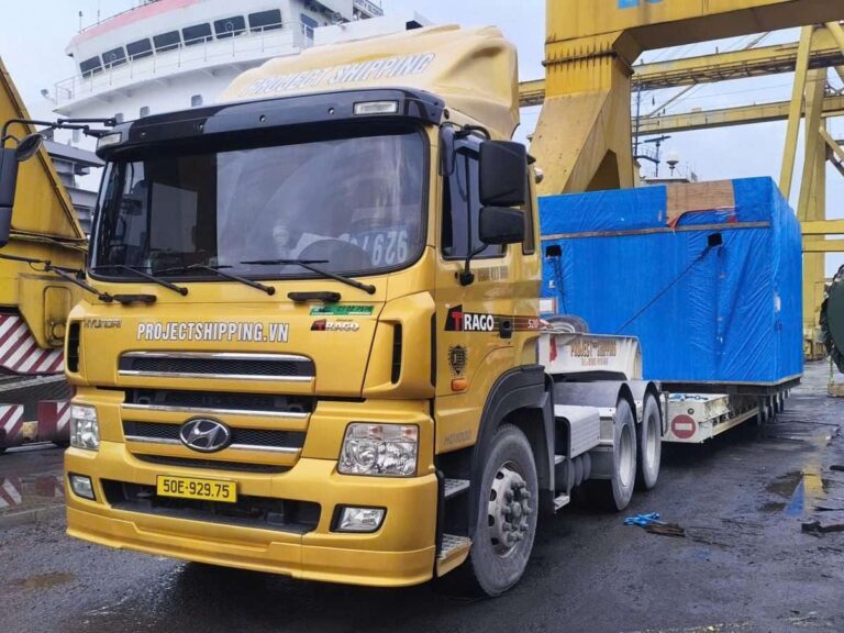 Vận chuyển hàng dự án: đầu kéo Project Shipping nhận kiện thiết bị nhà máy tại cảng